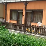 Petra Vendeghaz Апартаменты