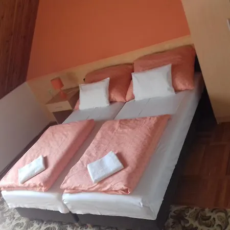 Petra Vendeghaz Apartament Bük